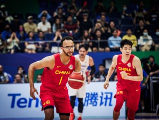 1胜4负不敌菲律宾,排名第29 中国男篮无缘巴黎奥运