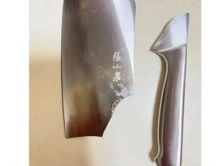 菜刀不能拍蒜!斩骨刀不能斩骨!客服表示:姿势不对