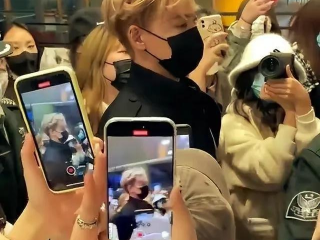 这种扰乱公共秩序的行为,该行拘!