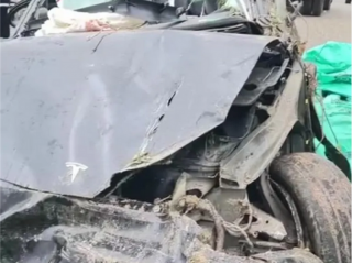 浙江夫妻驾驶特斯拉冲下山路不幸身亡,特斯拉回应来了