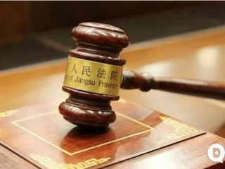 游戏账号属于财产的一部分,私自找回卖出的游戏账号涉嫌盗窃罪